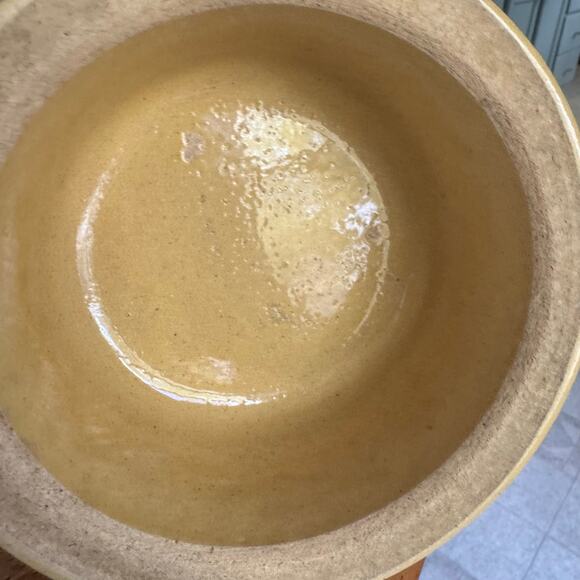 Vintage Small DOG Food Feeder Bowl Crock Pottery Dish Tan RRP? Unstamped - Picture 2 of 12